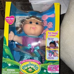 Cabbage Patch Kids Style& Play Toddler Doll